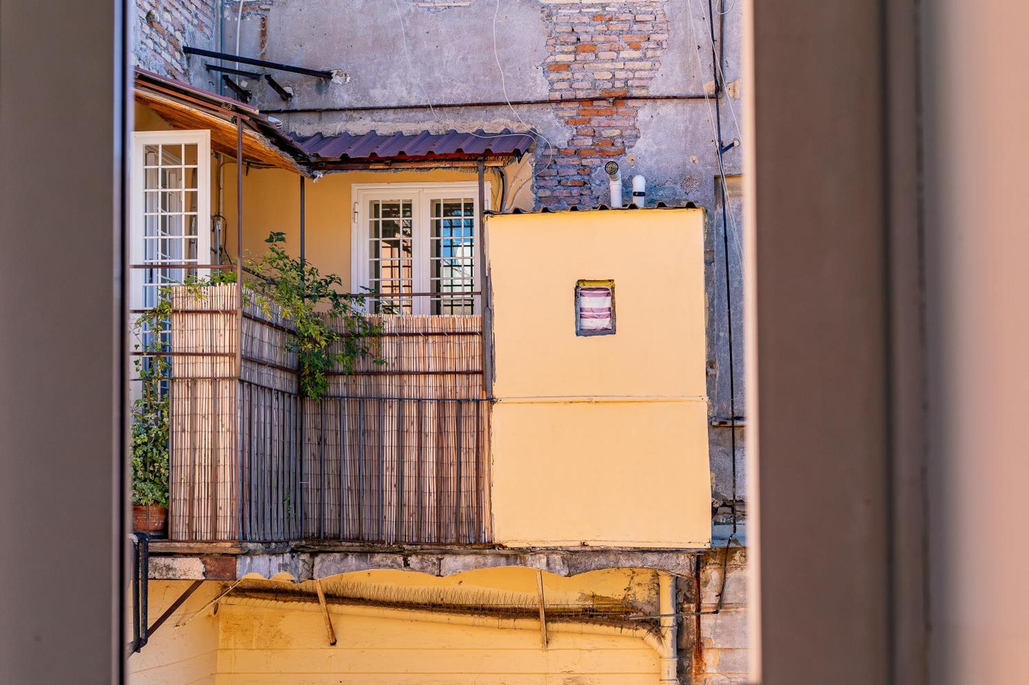 Iflat Charming Vintage In Esquilino Apartment Rom