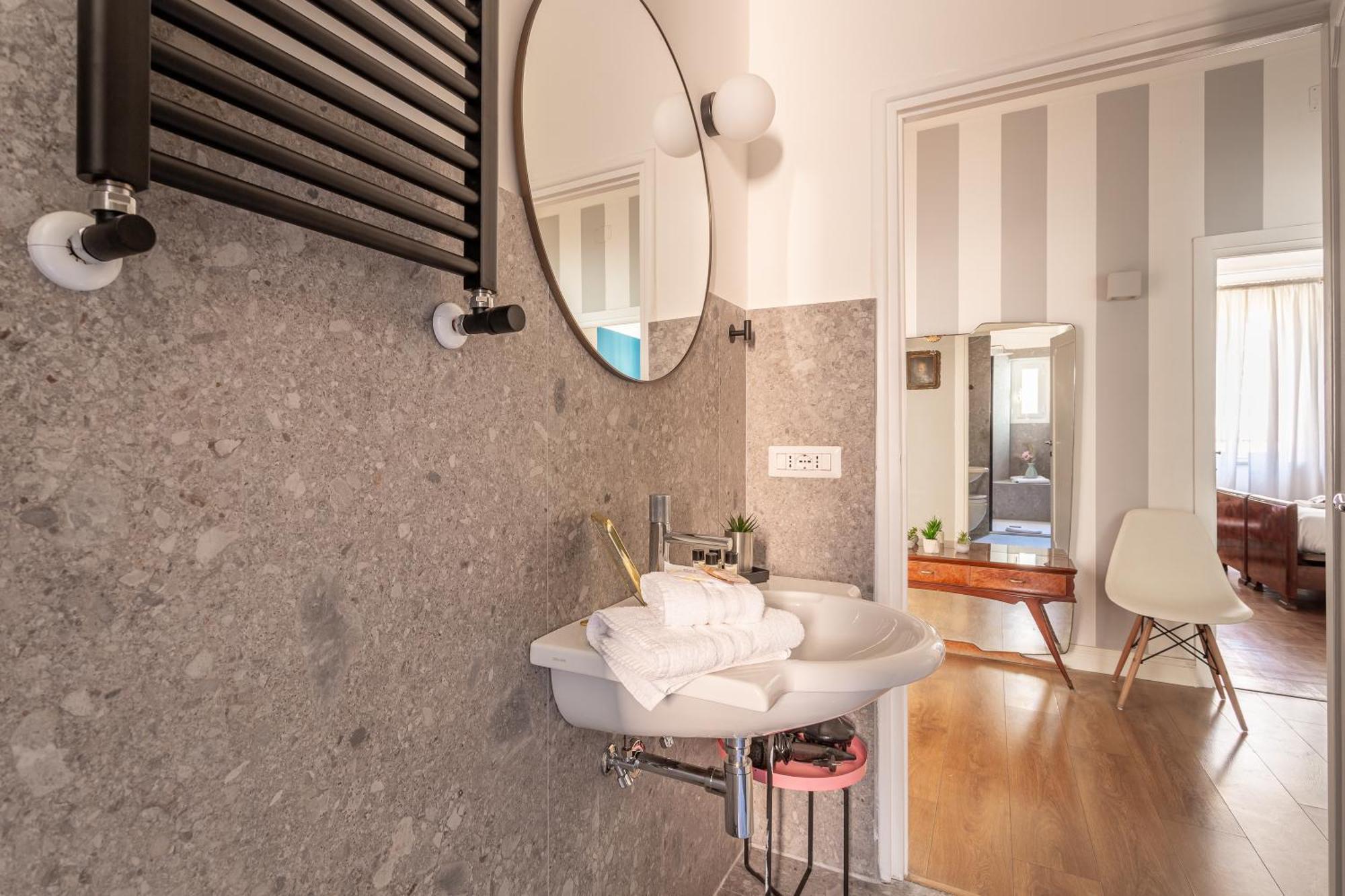 Apartment Iflat Charming Vintage In Esquilino